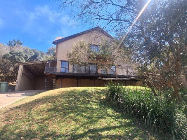 Spacious 2 Bedroom Cottage at a Private Lodge