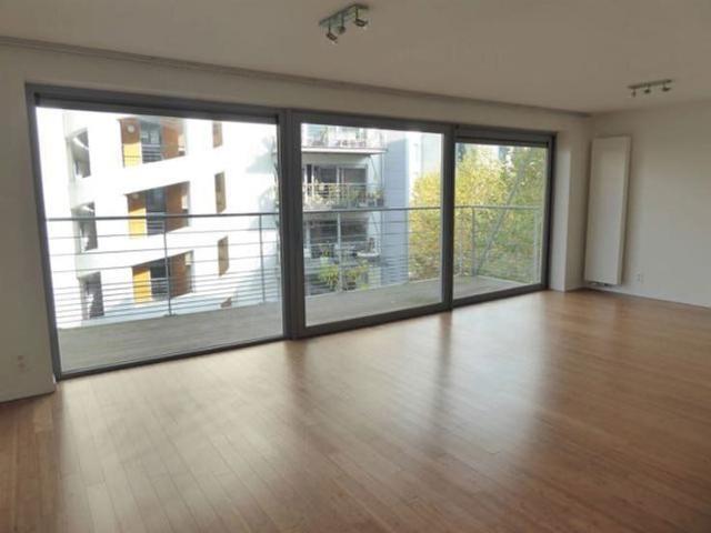 Spacious 2 bedroom apartment in an inner courtyard setting