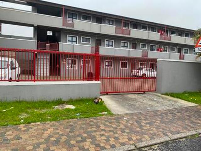 spacious 2 bedroom apartment to rent.