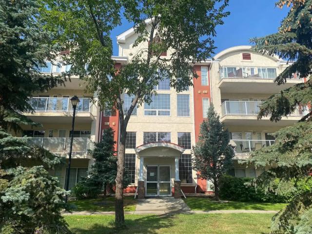 Spacious 2 bedroom + den, 2 bathroom condo. Heated underground parking included