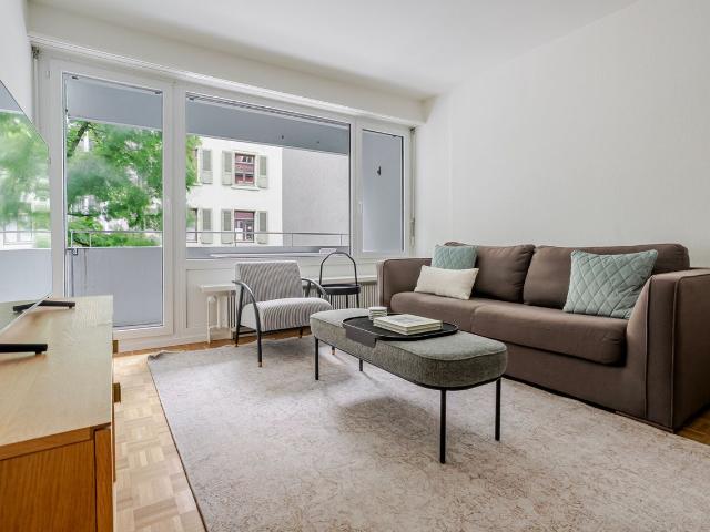 Spacious 2 Bedroom Furnished Apartment in Basel Matthäus, Basel Amsterdam Apartments for Rent