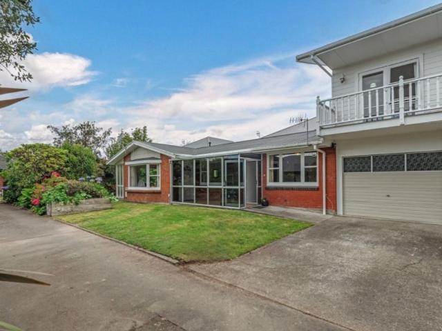 Spacious 2 bedroom home Hokowhitu