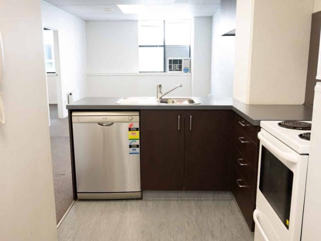 Spacious 2 Bedroom + Media Room Apartment – Prime Te Aro Location
