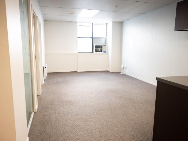 Spacious 2 Bedroom + Media Room Apartment – Prime Te Aro Location