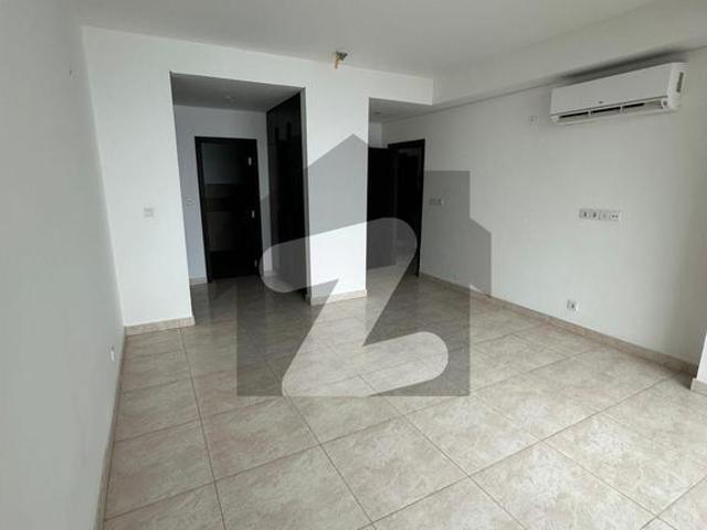 Spacious 2 Bedroom Seafront Apartment Available For Rent in Emaar Pearl Tower! Emaar Pearl Towers