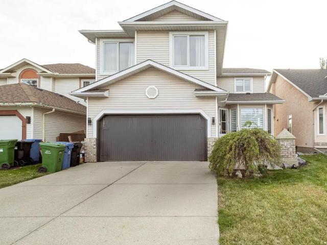 Spacious 2 bedroom with Lake Access