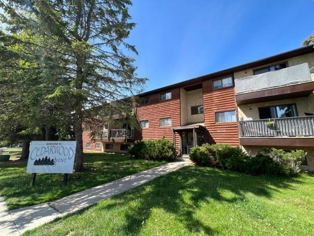 Spacious 2 Bedroom Unit in Innisfail!