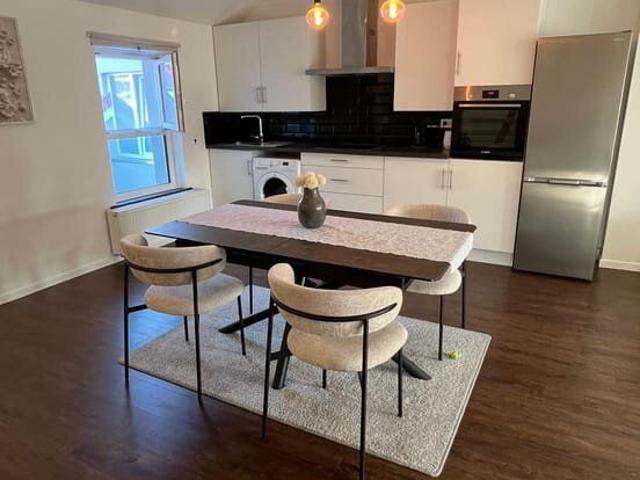 Spacious 2 bedrooms appartement + ATTIC +/ 154m² TO RENT