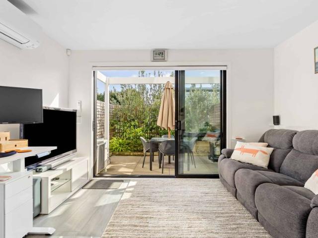 Spacious 2 bedrooms with 1 bathroom