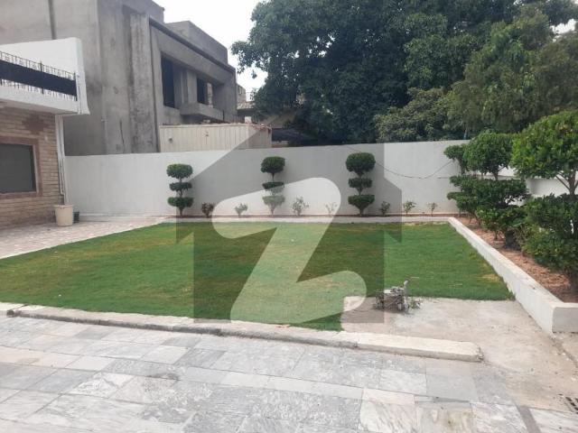 Spacious 2 Kanal House Available For Rent In F 8/4