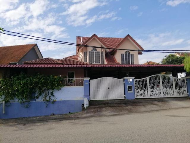 SPACIOUS 2 Storey Bungalow Kasturi Heights Bandar Baru Nilai Nilai