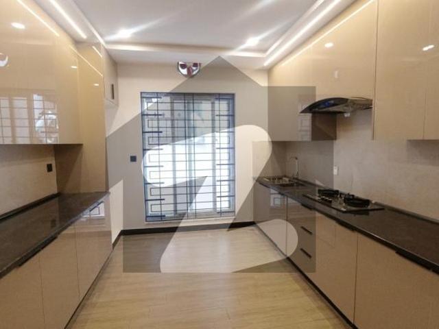 Spacious 3200 Square Feet House Available For Sale In G 15/1