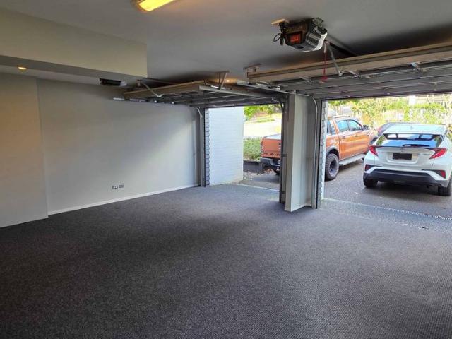 Spacious 3 Bed, 2.5 bath home with Double Garage
