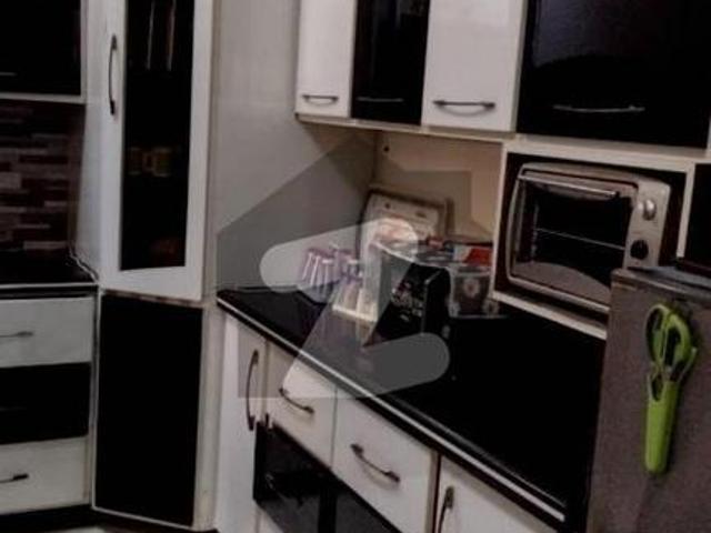 Spacious 3 Bed DD Apartment with Roof | 2200 Sq Ft | Near Aga Khan University Hospital Clifton Block 2