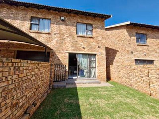 spacious 3 bed duplex in secure bren.
