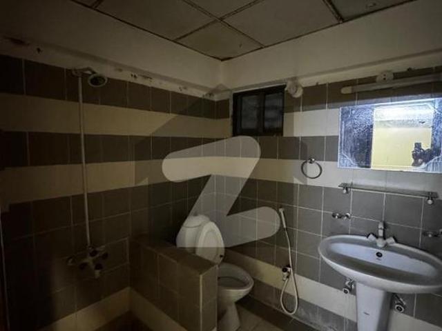 Spacious 3 Bed Flat For Rent At Civil Lines Above Rehmat E Sheerin Building Civil Lines