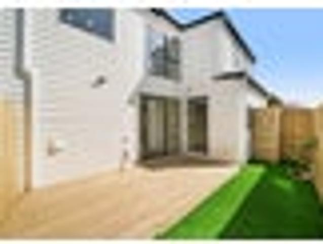 Spacious 3 Bedroom Home Near Middlemore