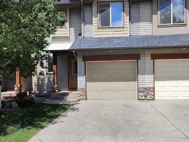 Spacious 3 Bedroom, 3 Bathroom Townhouse for Rent – Perfect for Small Families!