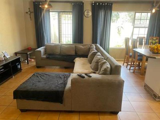 spacious 3 bedroom/ 2 bath duplex in.