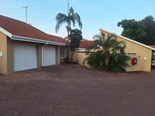 spacious 3 bedroom, 2 bathroom, dou.