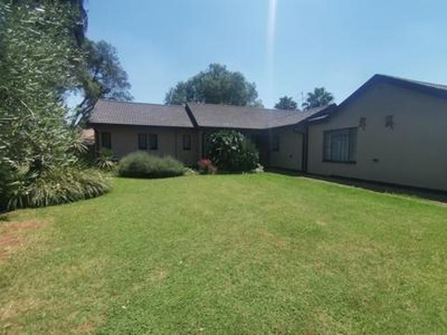 spacious 3 bedroom 2 bathroom home w.