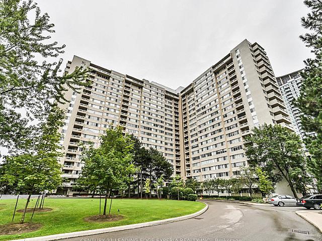 Spacious 3 Bedroom Condo With Tones Of Upgrades