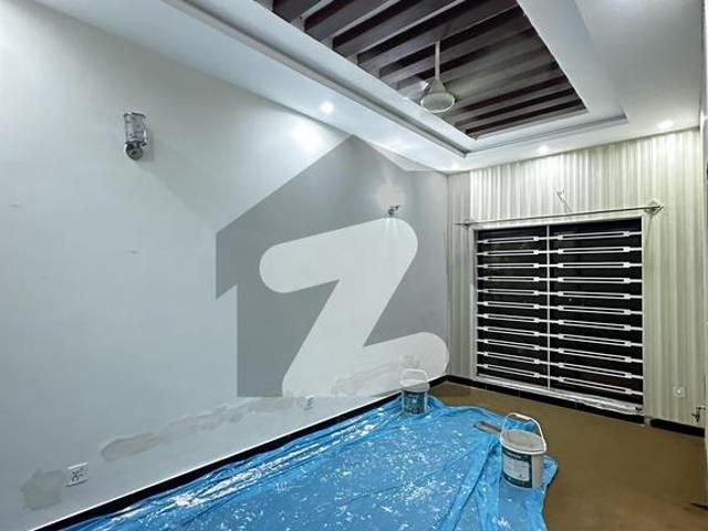 Spacious 3 Bedroom Apartment Available for Rent Bani Gala