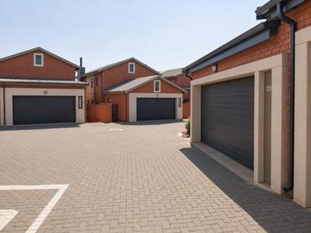 spacious 3 bedroom apartment in secu.