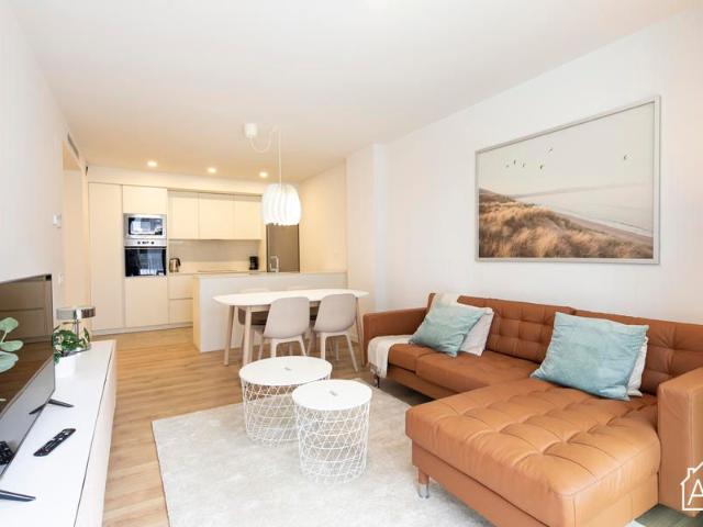 Spacious 3 Bedroom Apartment with Communal Pool by the Sea in Badalona