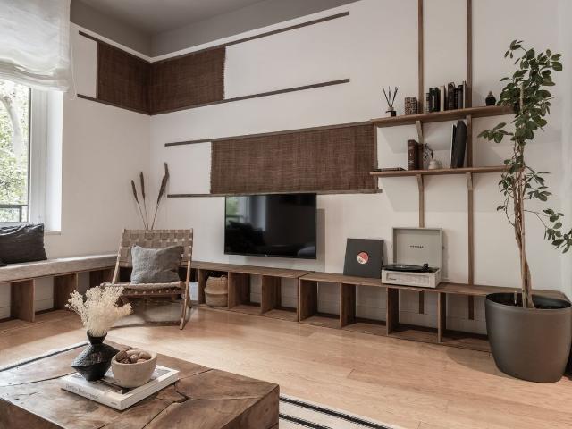Spacious 3 Bedroom Apartment with Japanese Minimalist Design and Private Office, Madrid Amsterdam Apartments for Rent