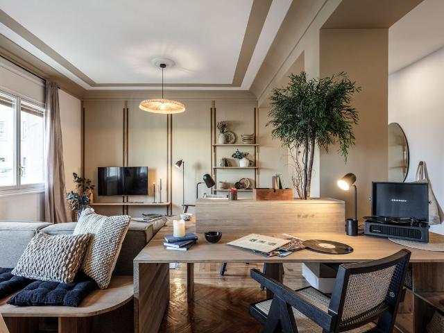 Spacious 3 Bedroom Apartment with Modern Design and Dedicated Workspace in Ríos Rosas, Madrid Amsterdam Apartments for Rent