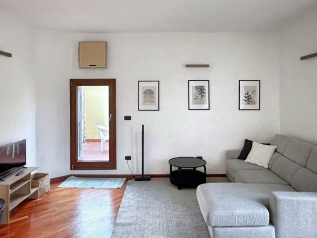 Spacious 3 Bedroom Apartment with Panoramic Terrace in Bologna Center, Bologna Amsterdam Apartments for Rent