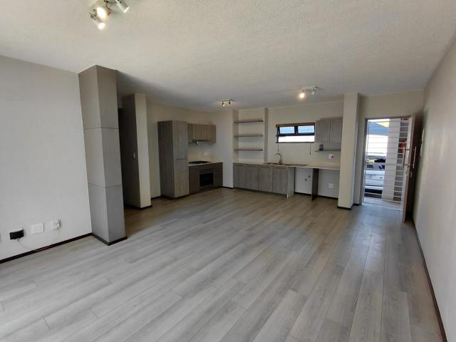 Spacious 3 Bedroom Ground Floor Unit in Soho Junction, Broadacres