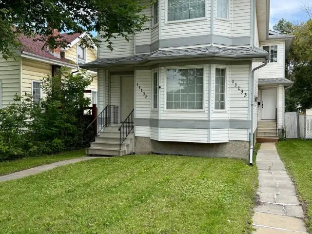 Spacious 3 Bedroom Duplex + Garage, near Royal Alex