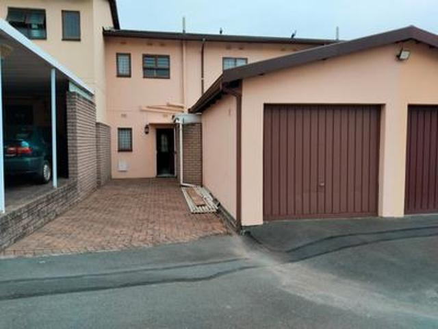 spacious 3 bedroom duplex with priva.