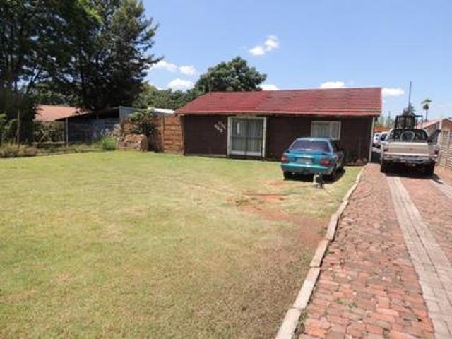 spacious 3 bedroom family home on a.