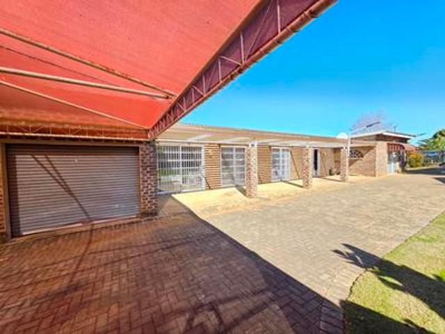 spacious 3 bedroom family home on th.