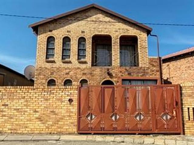 spacious 3 bedroom family home on th.