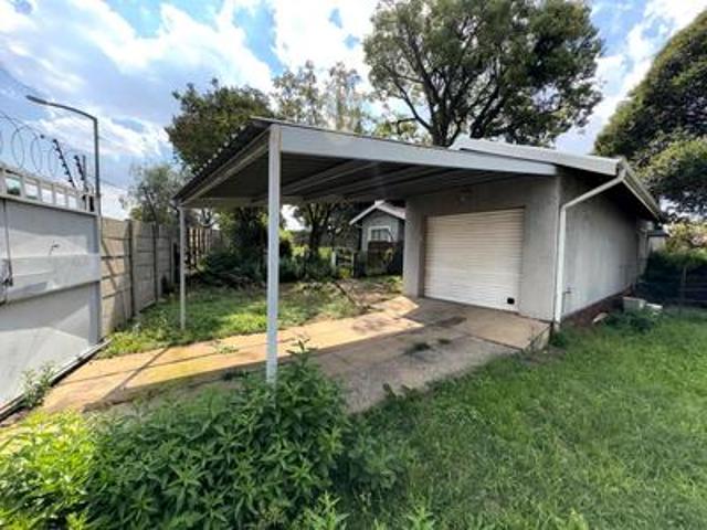 spacious 3 bedroom family home on th.