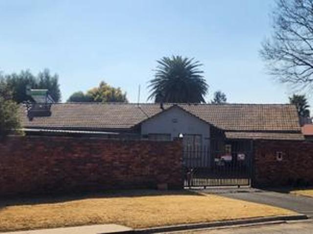 spacious 3 bedroom family home with.