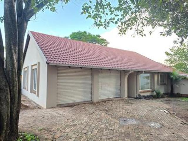 spacious 3 bedroom family house in d.