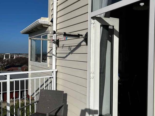 Spacious 3 Bedroom Flat in Central Dunedin