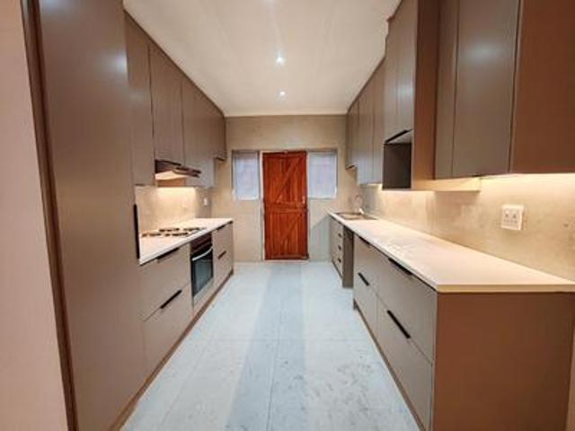spacious 3 bedroom freestanding home.