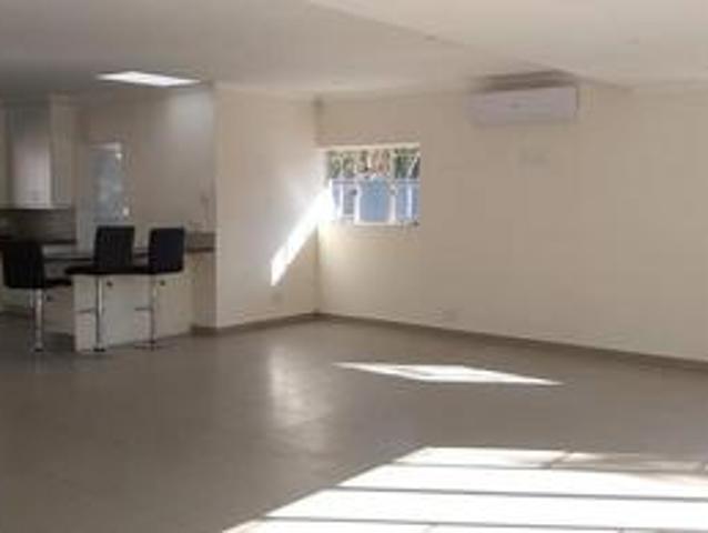 spacious 3 bedroom house in sandringham