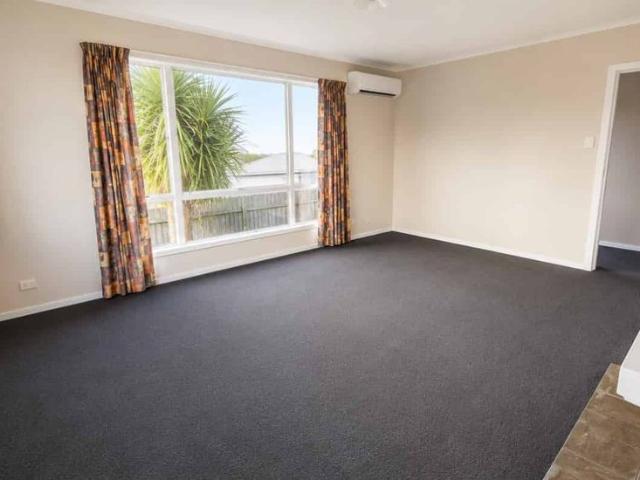 Spacious 3 Bedroom Home with Huge Garage