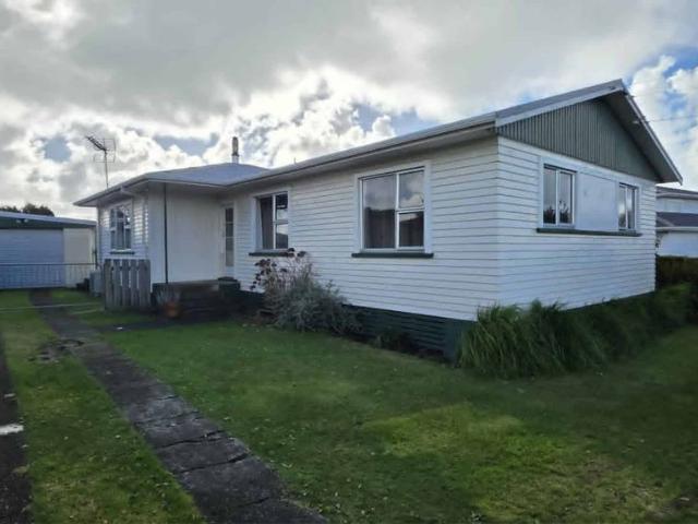 Spacious 3 Bedroom Home with Large Deck & Garage