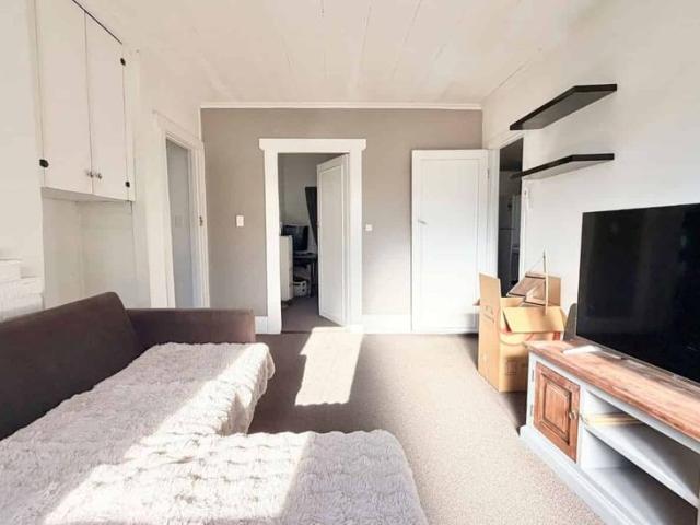 Spacious 3 Bedroom Home in Dunedin City Centre