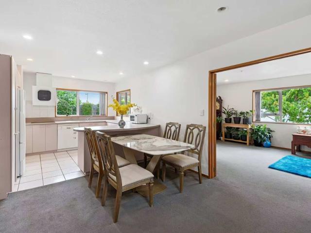 Spacious 3 Bedroom Home In Ilam