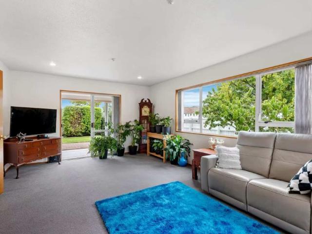 Spacious 3 Bedroom Home In Ilam