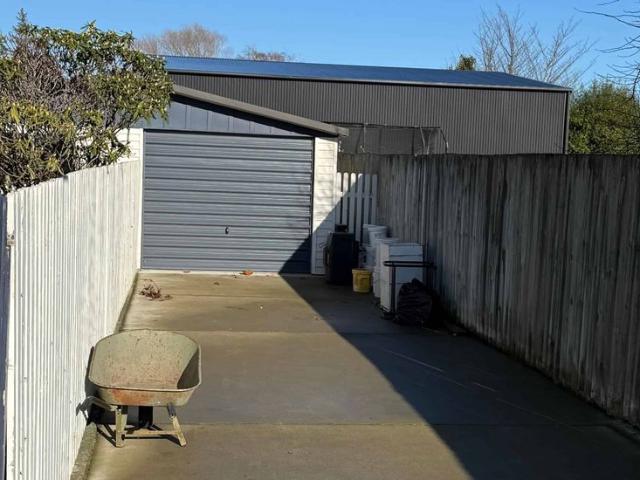 Spacious 3 Bedroom Home on 809m² Section